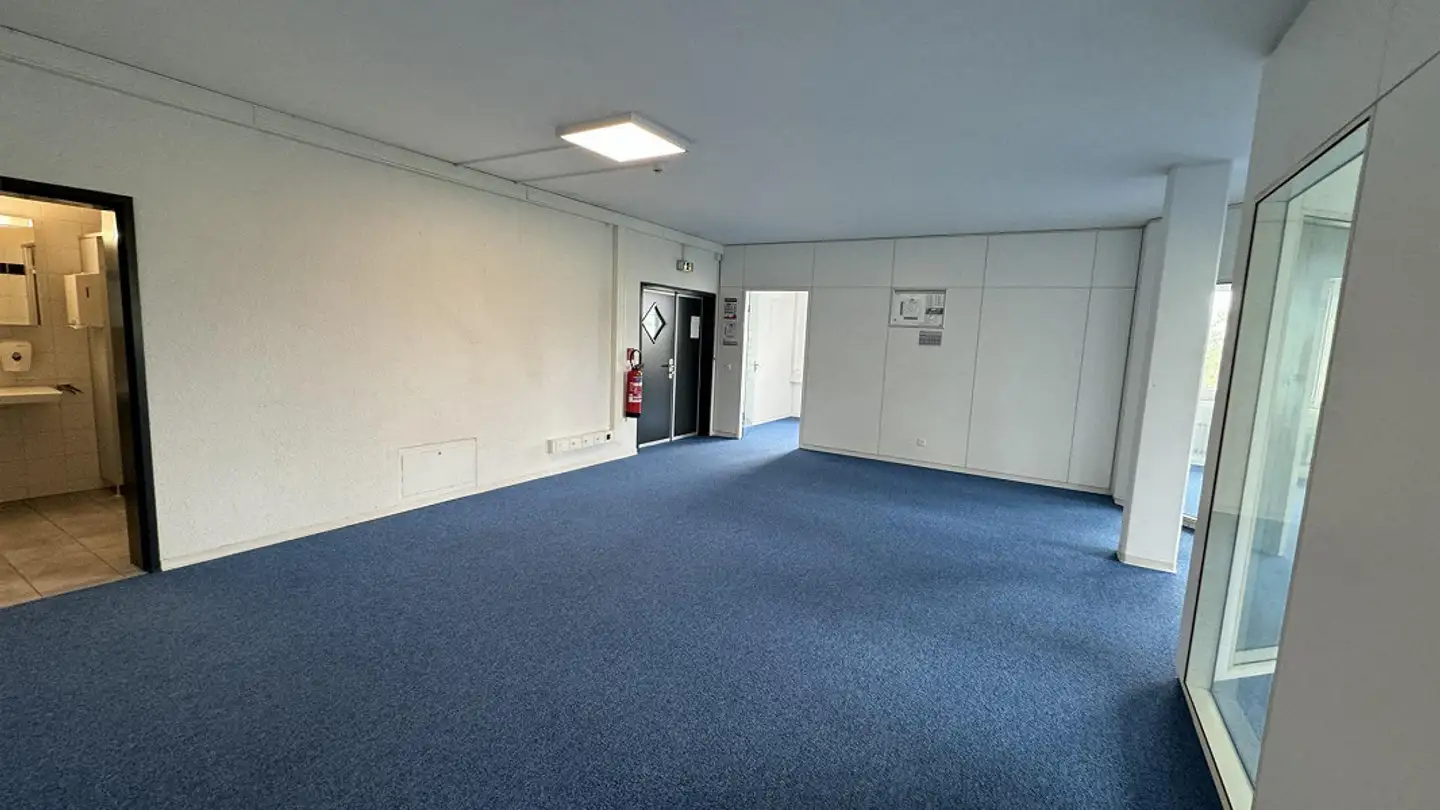 Spazio ufficio in affitto - Industriestrasse 17, 6203 Sempach Station - Photo 2