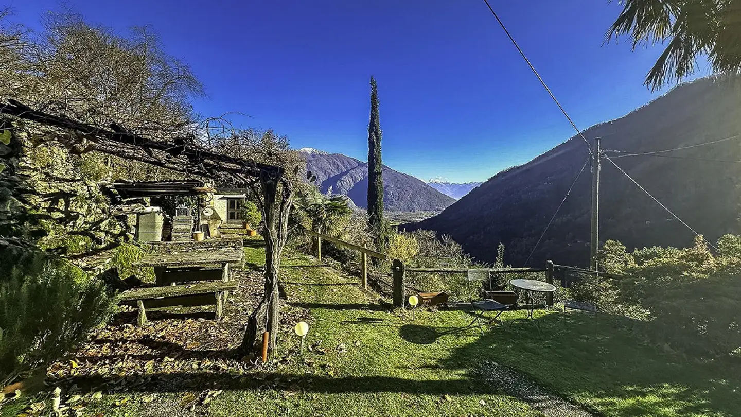 Einfamilienhaus kaufen - Via Calezzo, 6655 Intragna