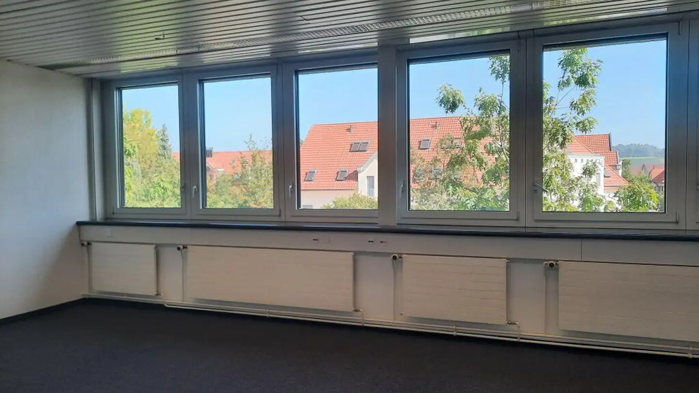 Commerciale in affitto - Eichwatt 3, 8105 Watt