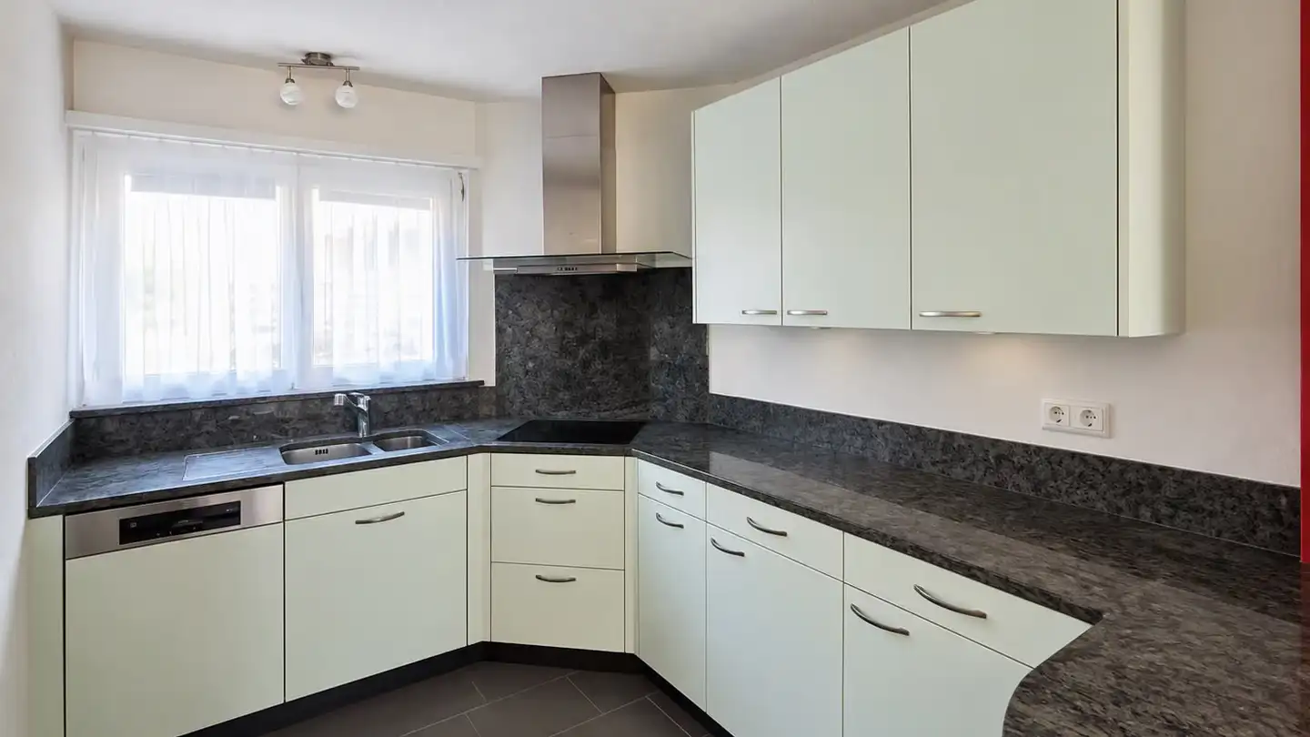 Row house for sale - 3800 Unterseen - Photo 4
