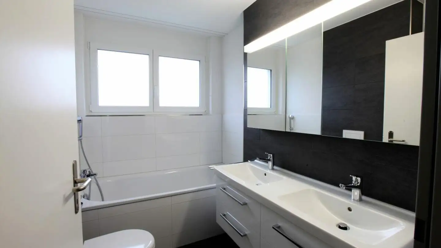 Apartment for rent - Tösstalstrasse 11a, 8360 Wallenwil - Photo 4