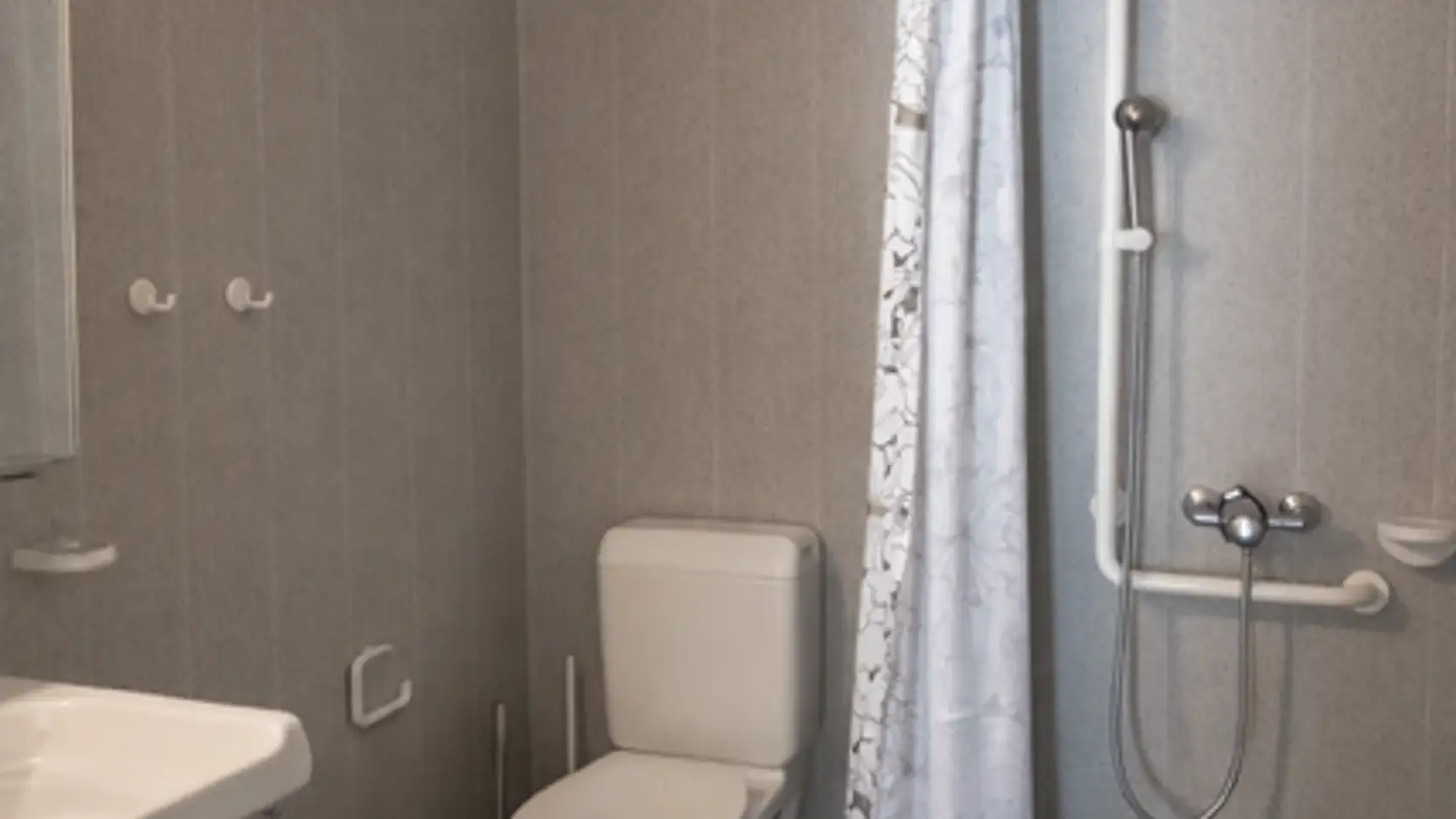 Appartement à louer - 2105 Travers - Photo 2