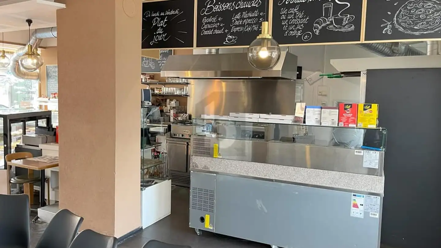 Commercial for rent - 1820 Montreux - Photo 2