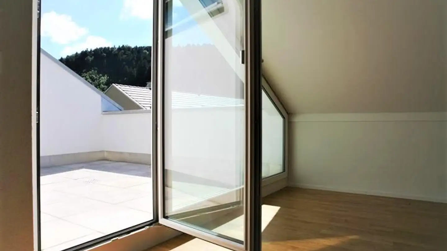 Penthouse for rent - Püntenstrasse 6, 8143 Stallikon - Photo 2