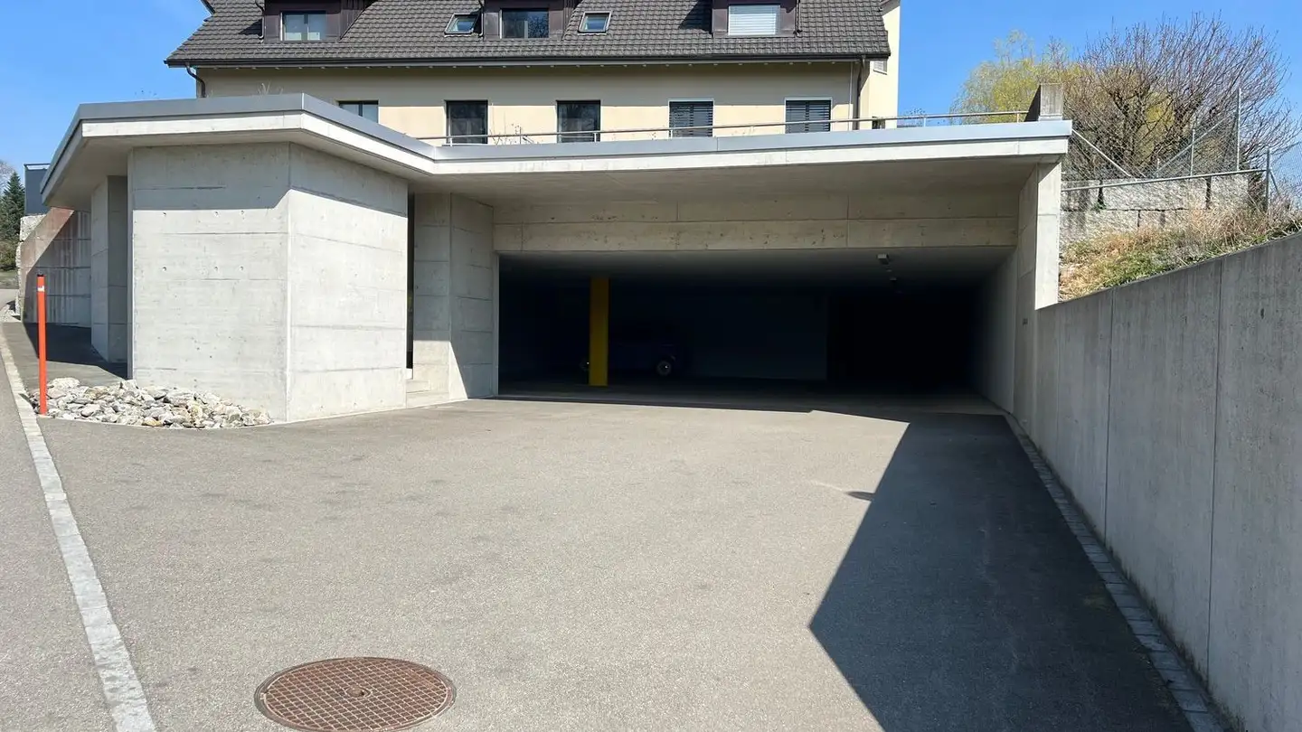 Parcheggio sotterraneo in affitto - Strangenholzstrasse 19a, 8633 Wolfhausen