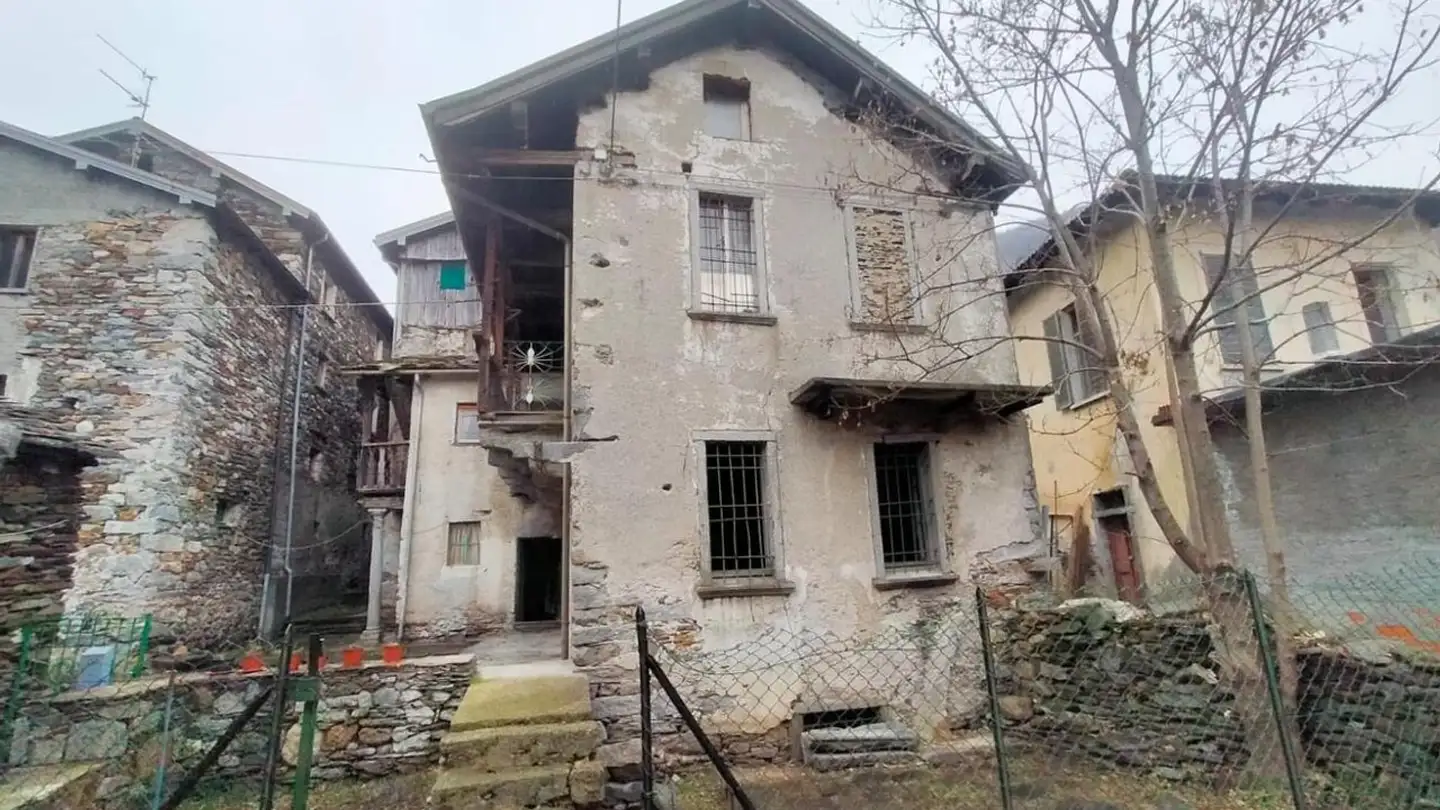 Casa grotta in vendita - 6816 Bissone