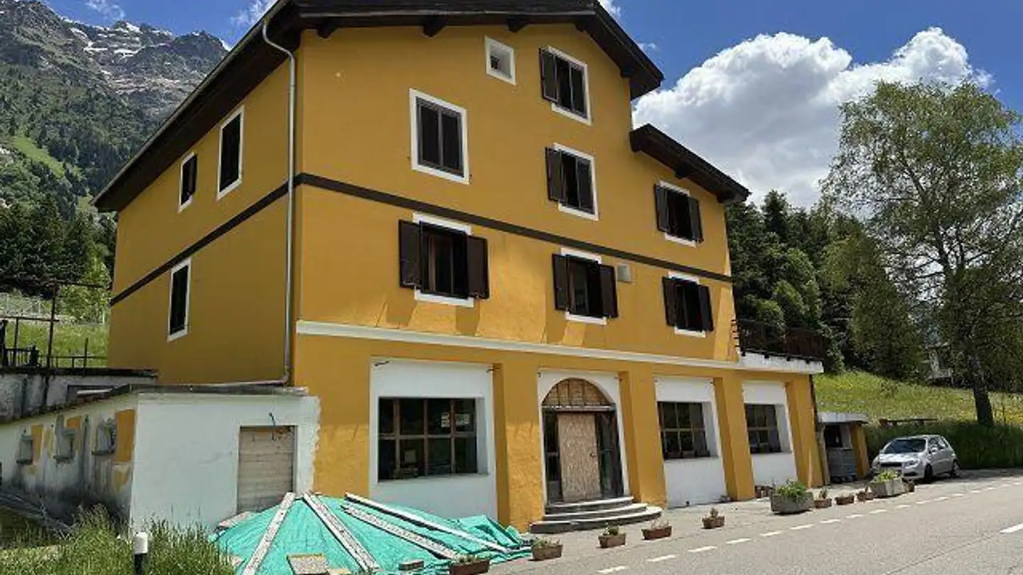 Hôtel à vendre - 6563 Mesocco