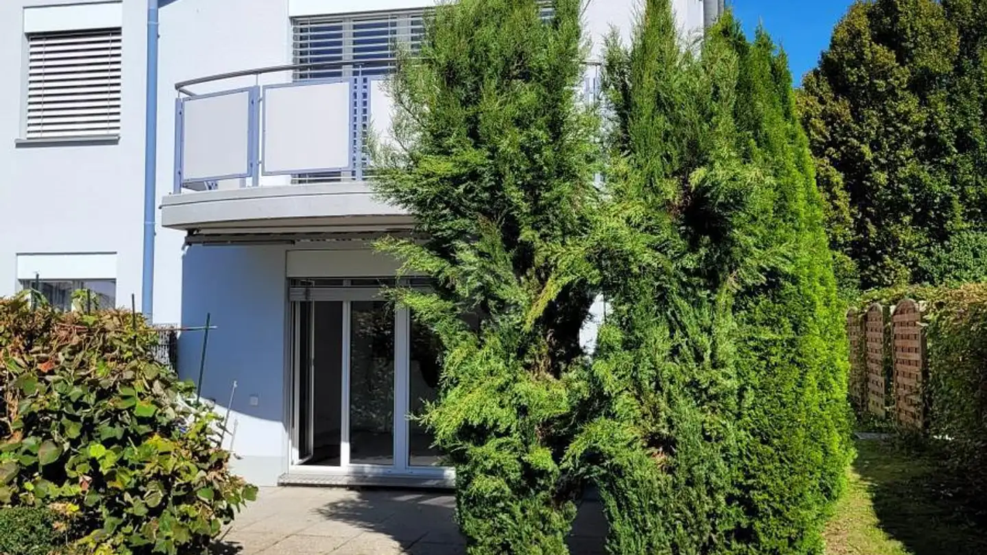 Row house for rent - 9247 Henau