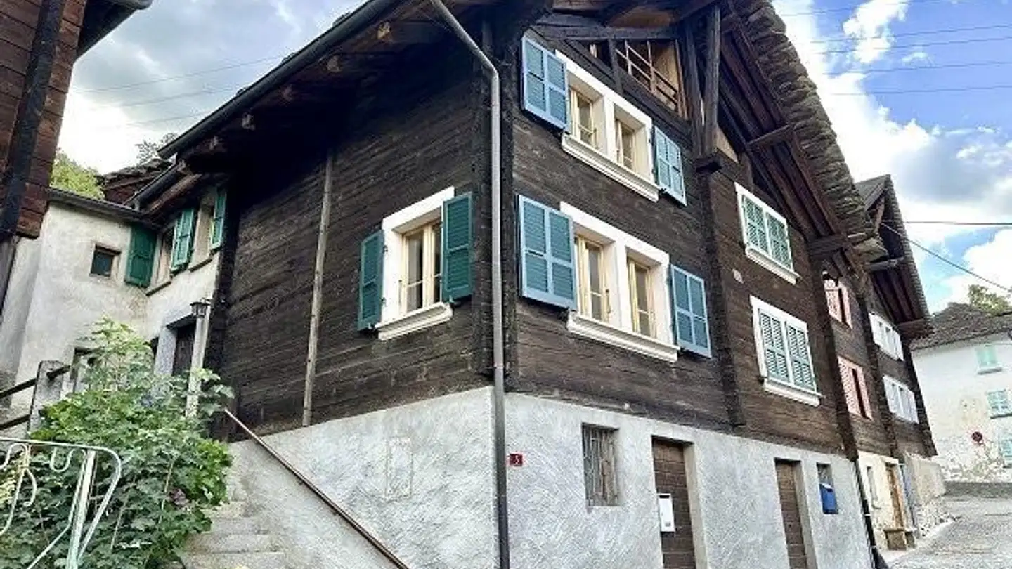 Single house for sale - 6760 Rossura