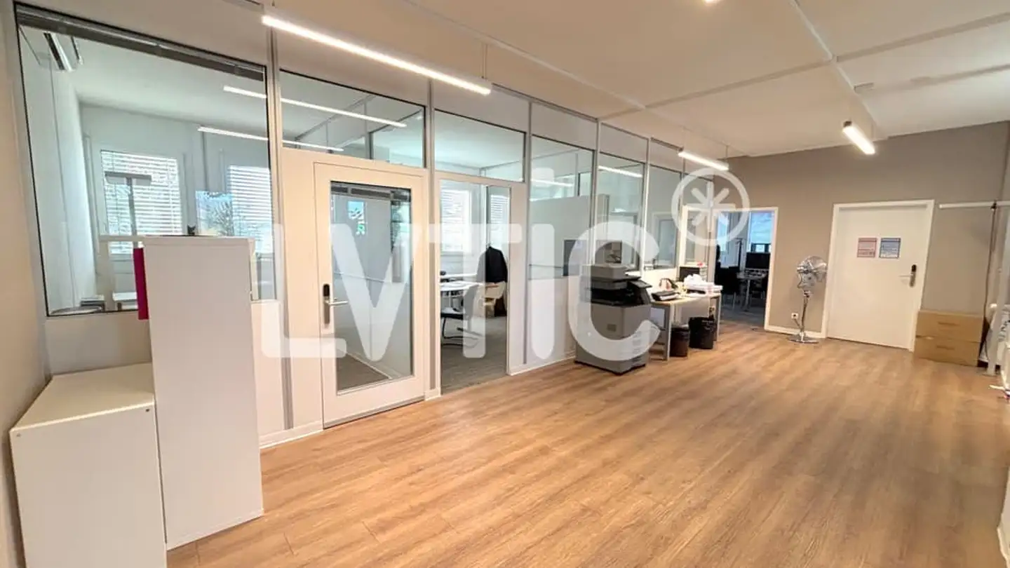 Commercial for rent - 1030 Bussigny