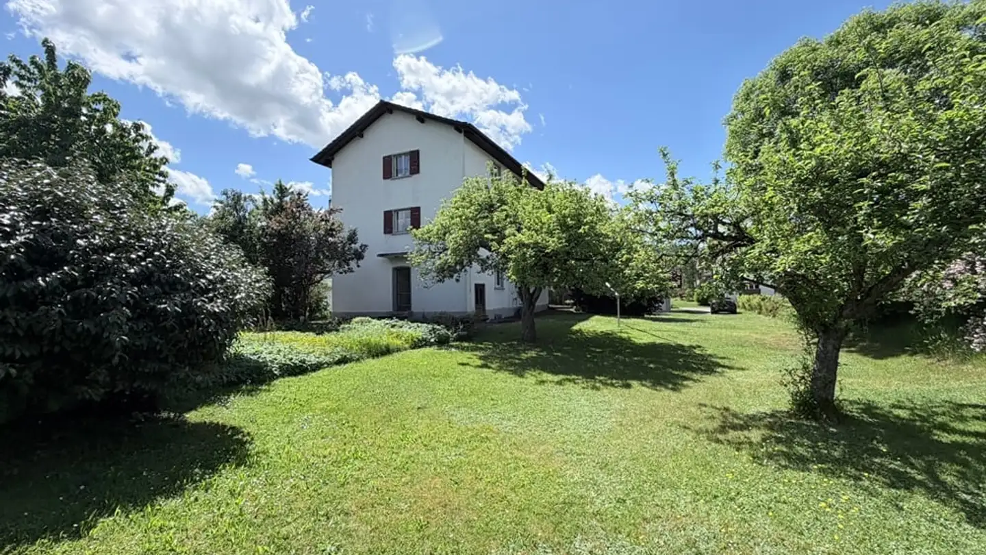 Mehrfamilienhaus kaufen - 2830 Courrendlin