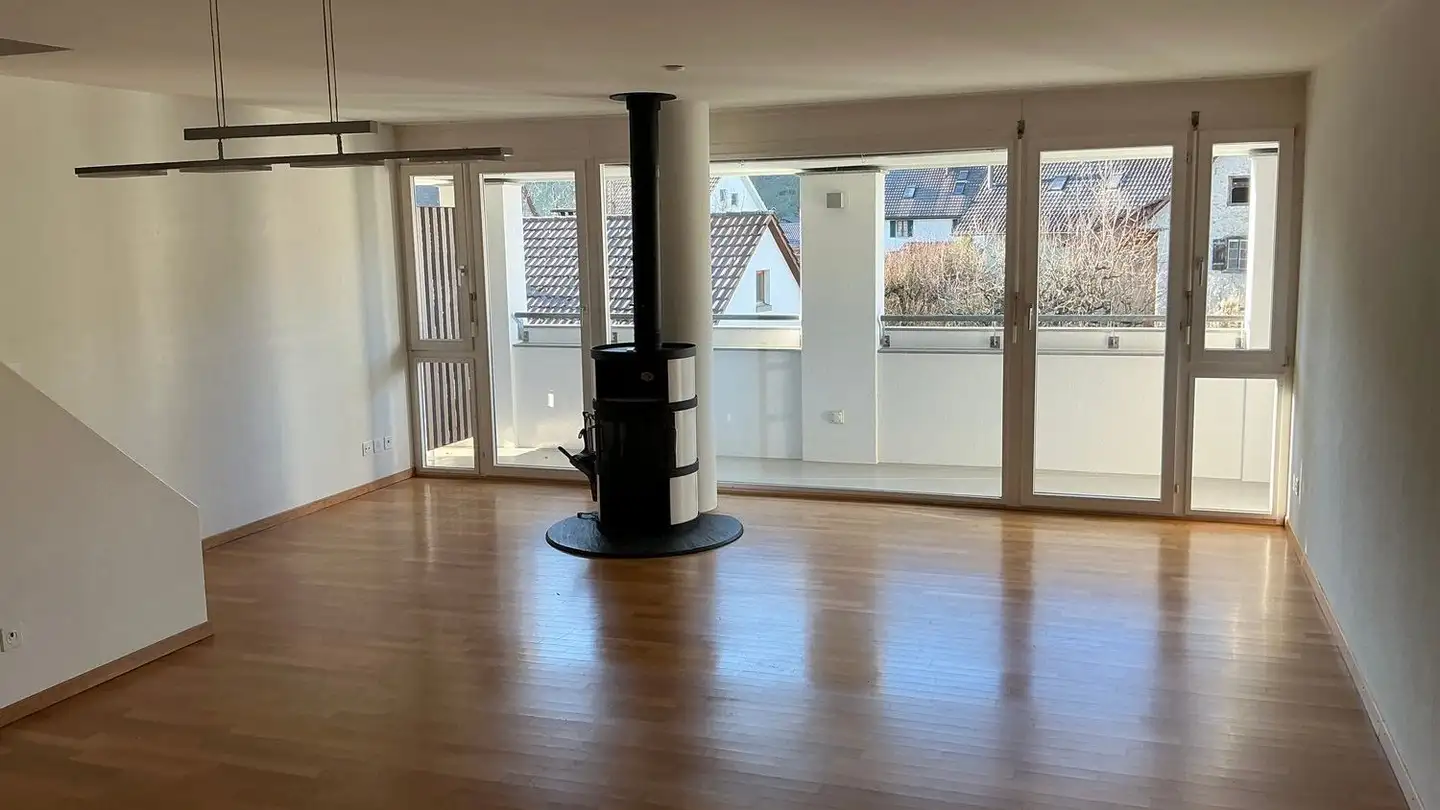 Dachgeschosswohnung mieten - Niederwilerstrasse 16, 5522 Tägerig - Foto 2