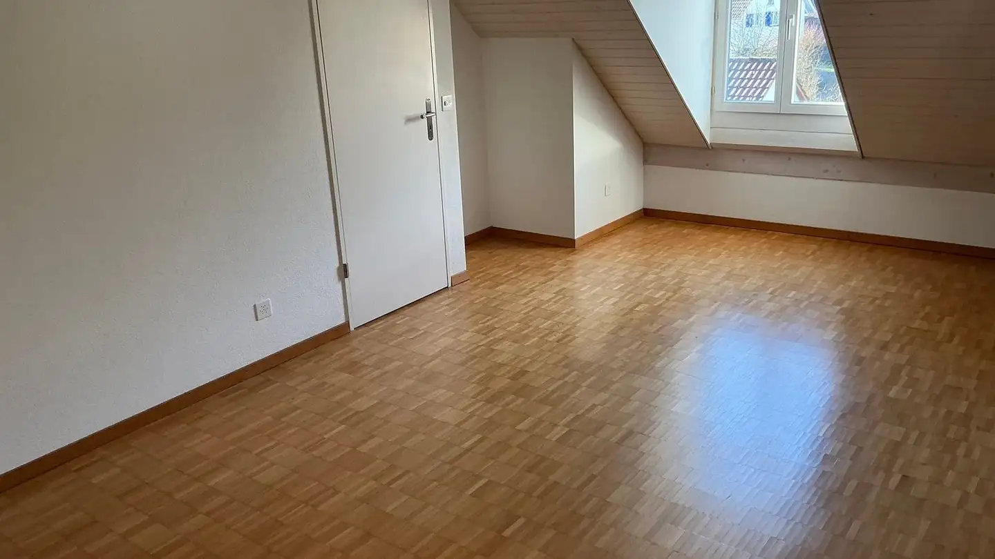 Dachgeschosswohnung mieten - Niederwilerstrasse 16, 5522 Tägerig - Foto 4