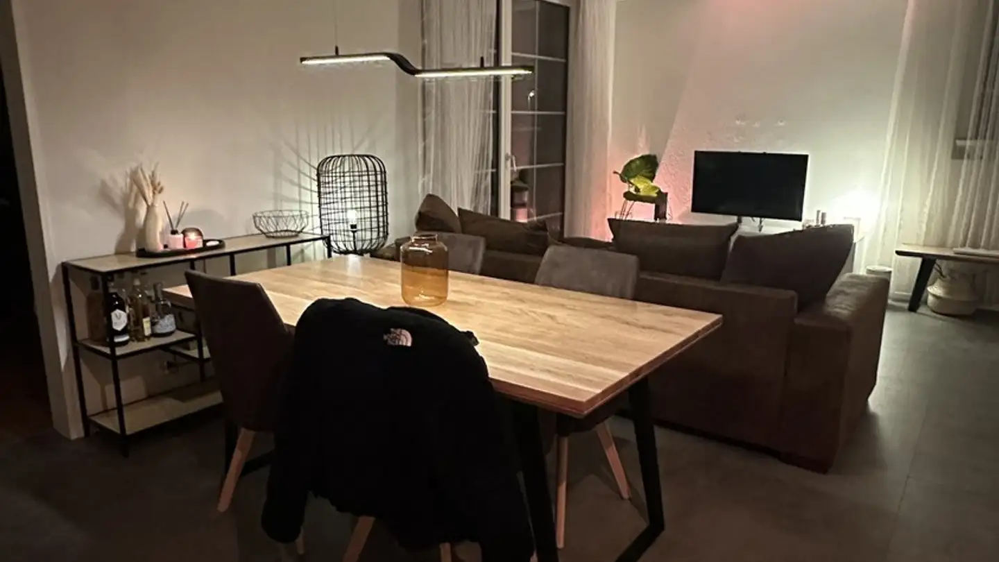 Appartement à louer - 8181 Höri