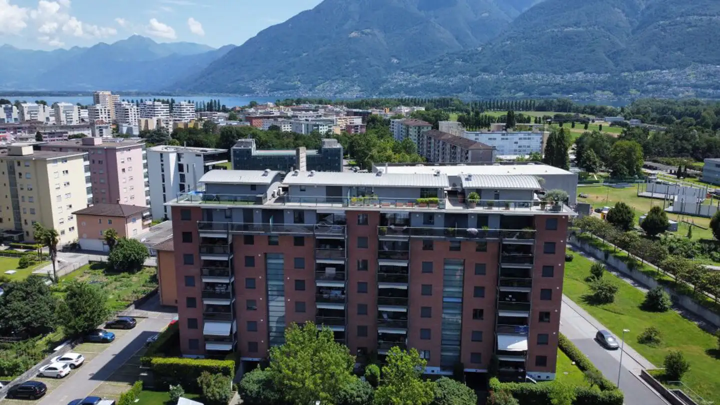 Penthouse for sale - 6600 Locarno