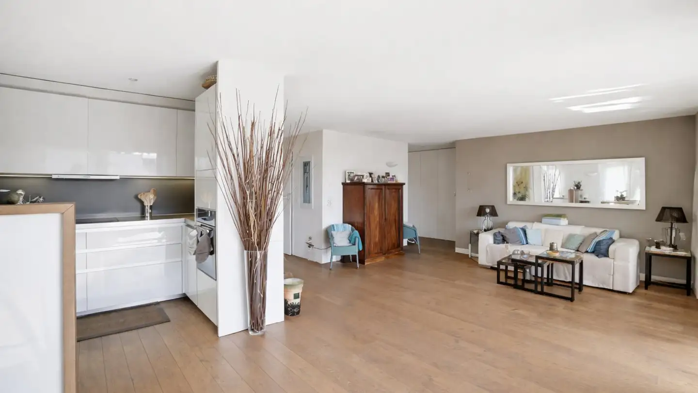 Appartement à louer - In Der Looren, 8053 Zürich - Photo 2