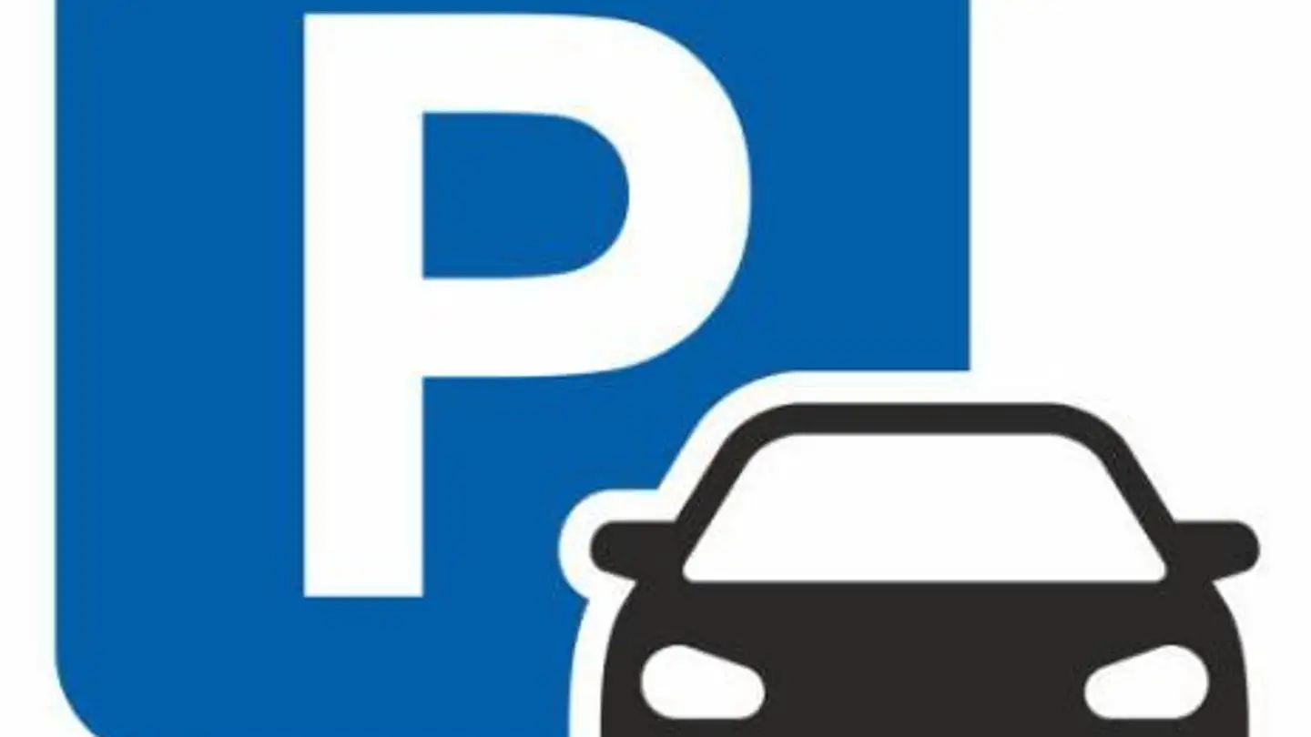 Place de parking souterraine à louer - Badenerstrasse 697, 8048 Zürich