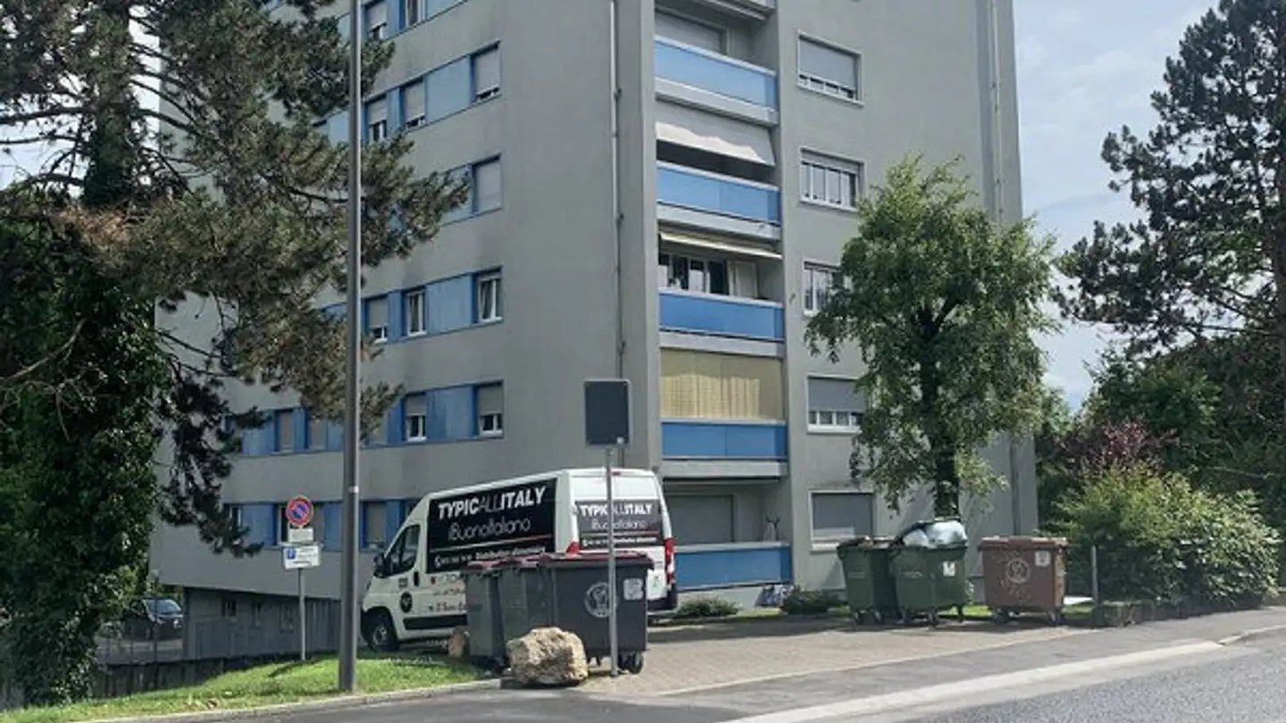 Place de parking extérieure à louer - Avenue De La Gare 45, 1022 Chavannes-près-Renens