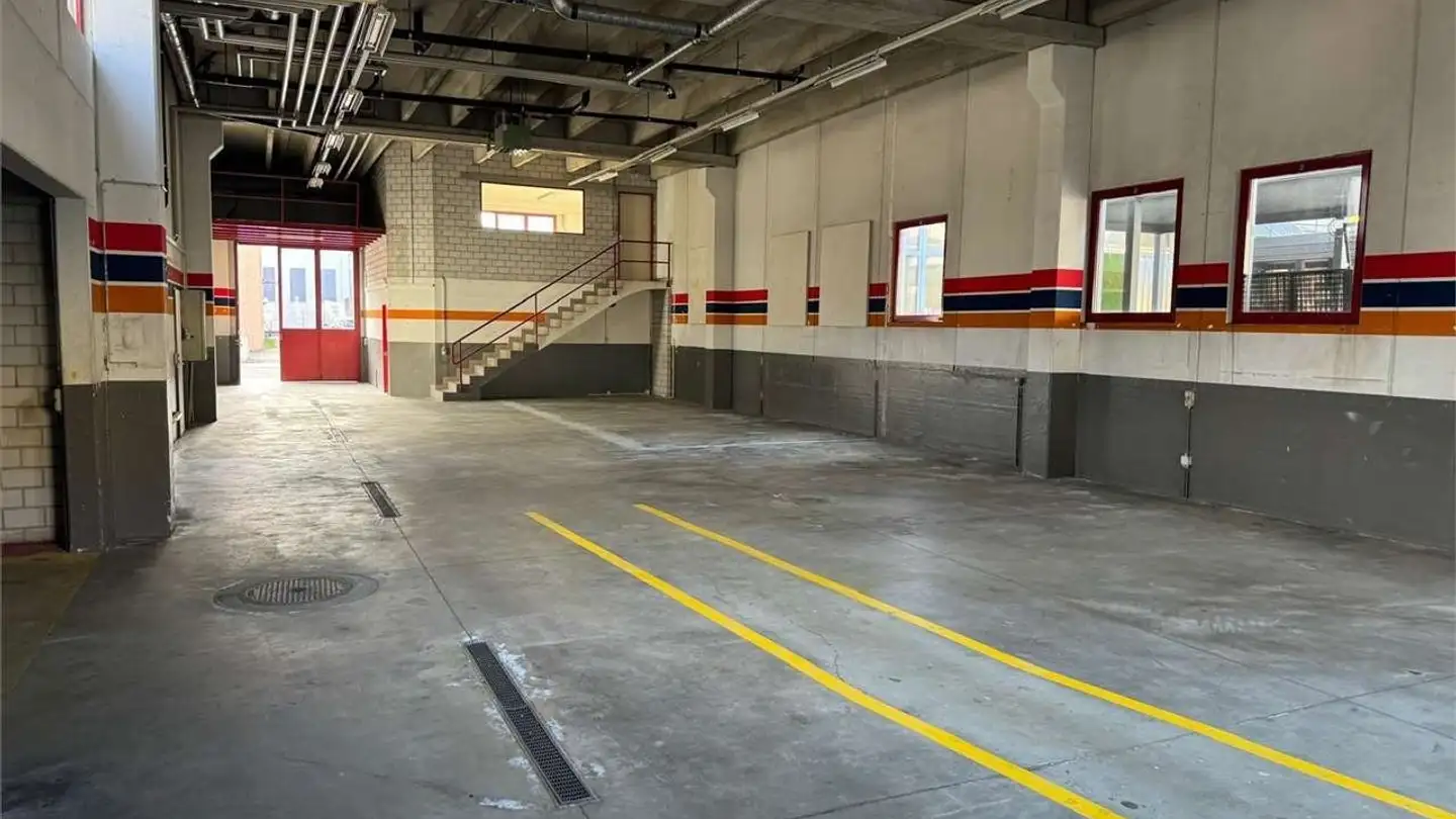 Magasin à louer - Via Pobbia 4c, 6514 Sementina