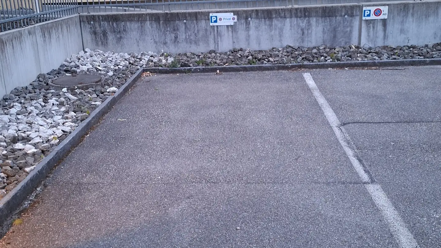Outdoor parking space for rent - 4614 Hägendorf