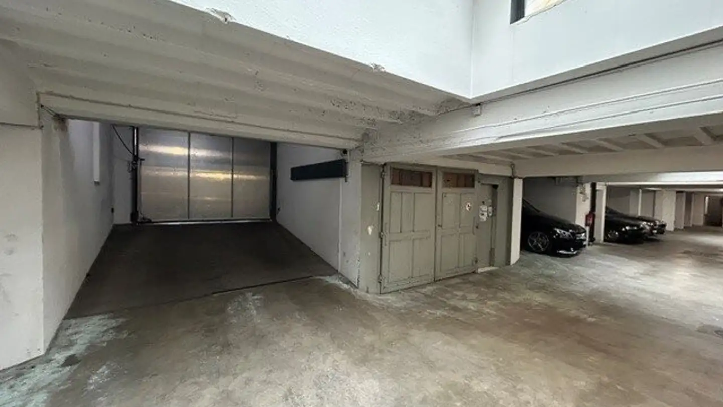 Underground parking space for rent - Rue Antoine- Carteret 5, 1202 Genève - Photo 2