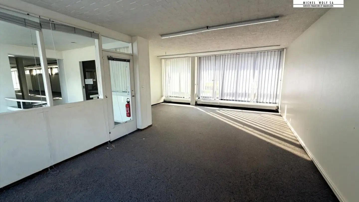 Spazio di archiviazione in affitto - Route Des Longschamps, 2068 Hauterive NE - Foto 3