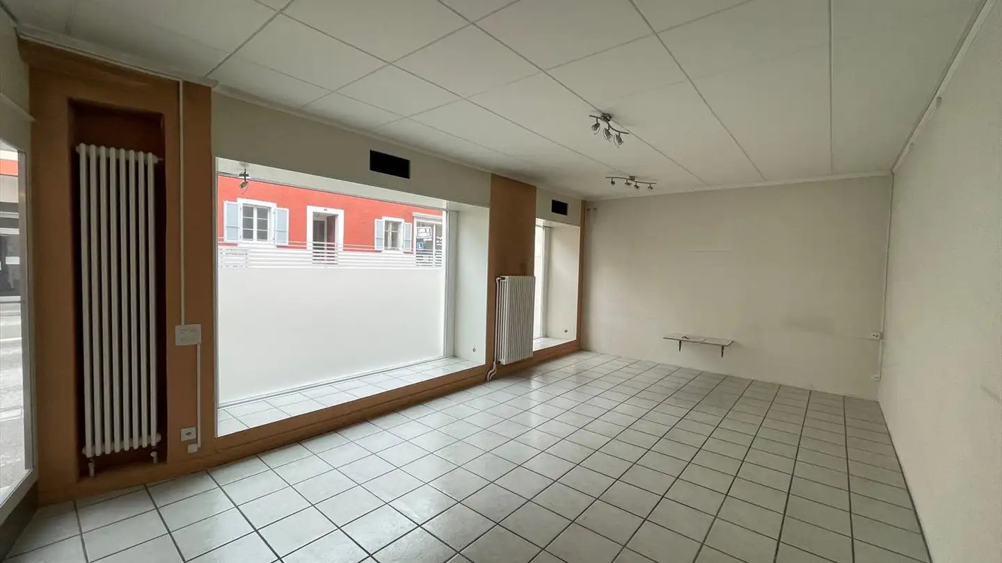 Commercial for rent - Rue Docteur Schwab 4, 2610 St-Imier
