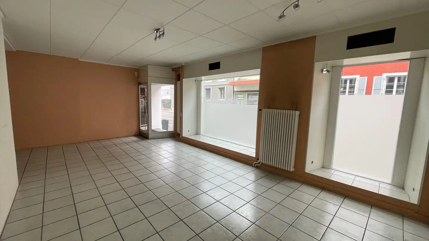 Commerciale in affitto - Rue Docteur Schwab 4, 2610 St-Imier - Photo 3