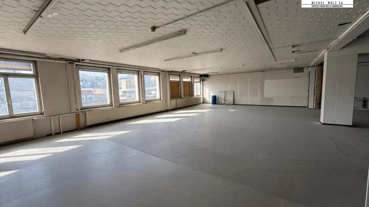 Espace de stockage à louer - Route Des Longschamps, 2068 Hauterive NE - Photo 2