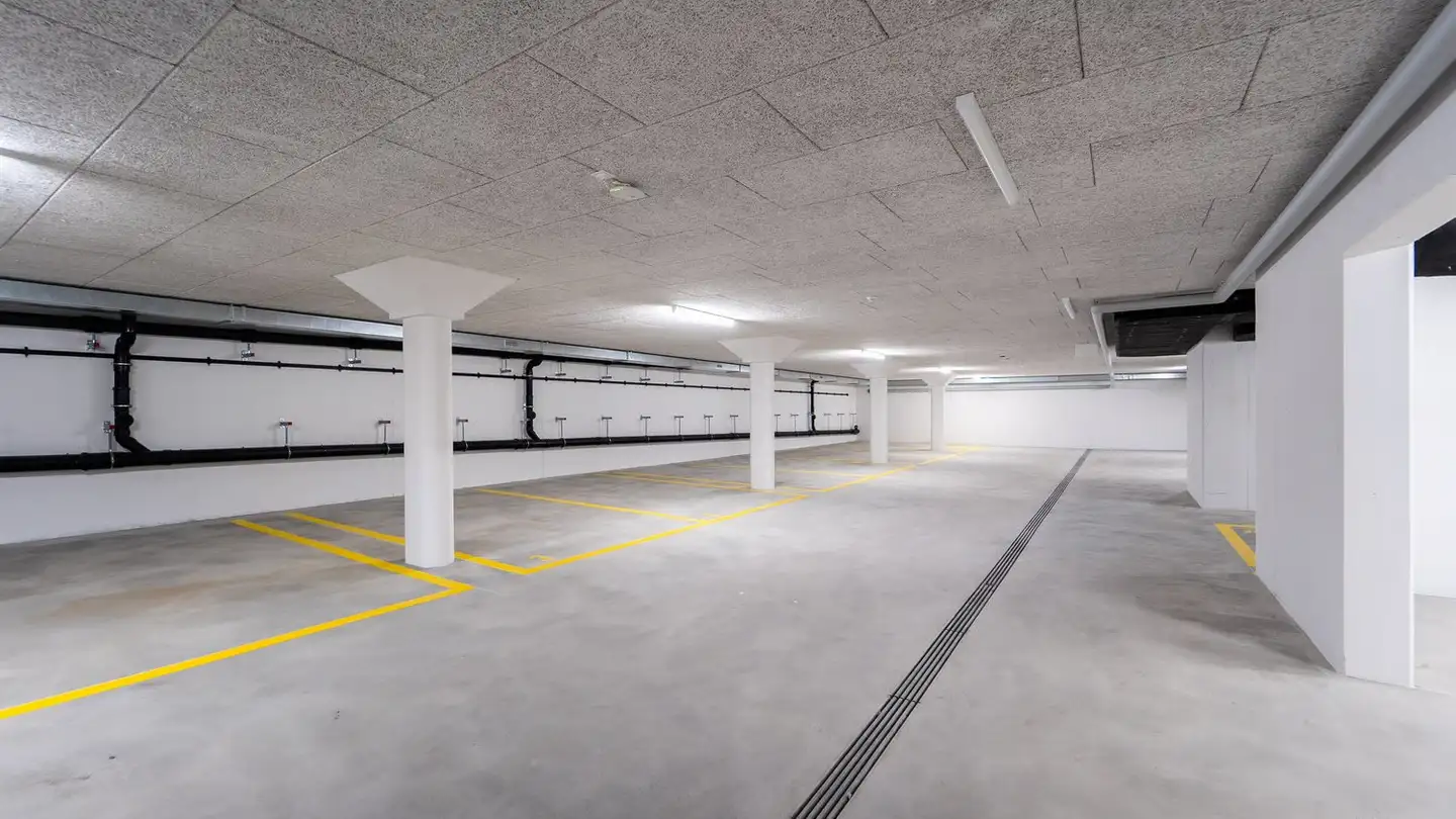 Place de parking souterraine à louer - 8570 Weinfelden