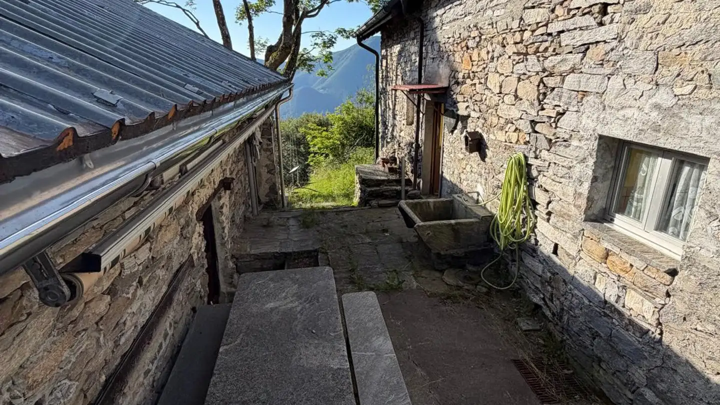 Casa singola in vendita - Monte, 6655 Rasa