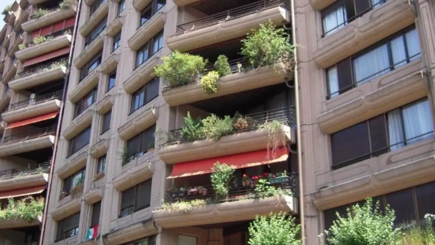 Covered parking space for rent - Chemin des Clochettes 12, 1206 Genève