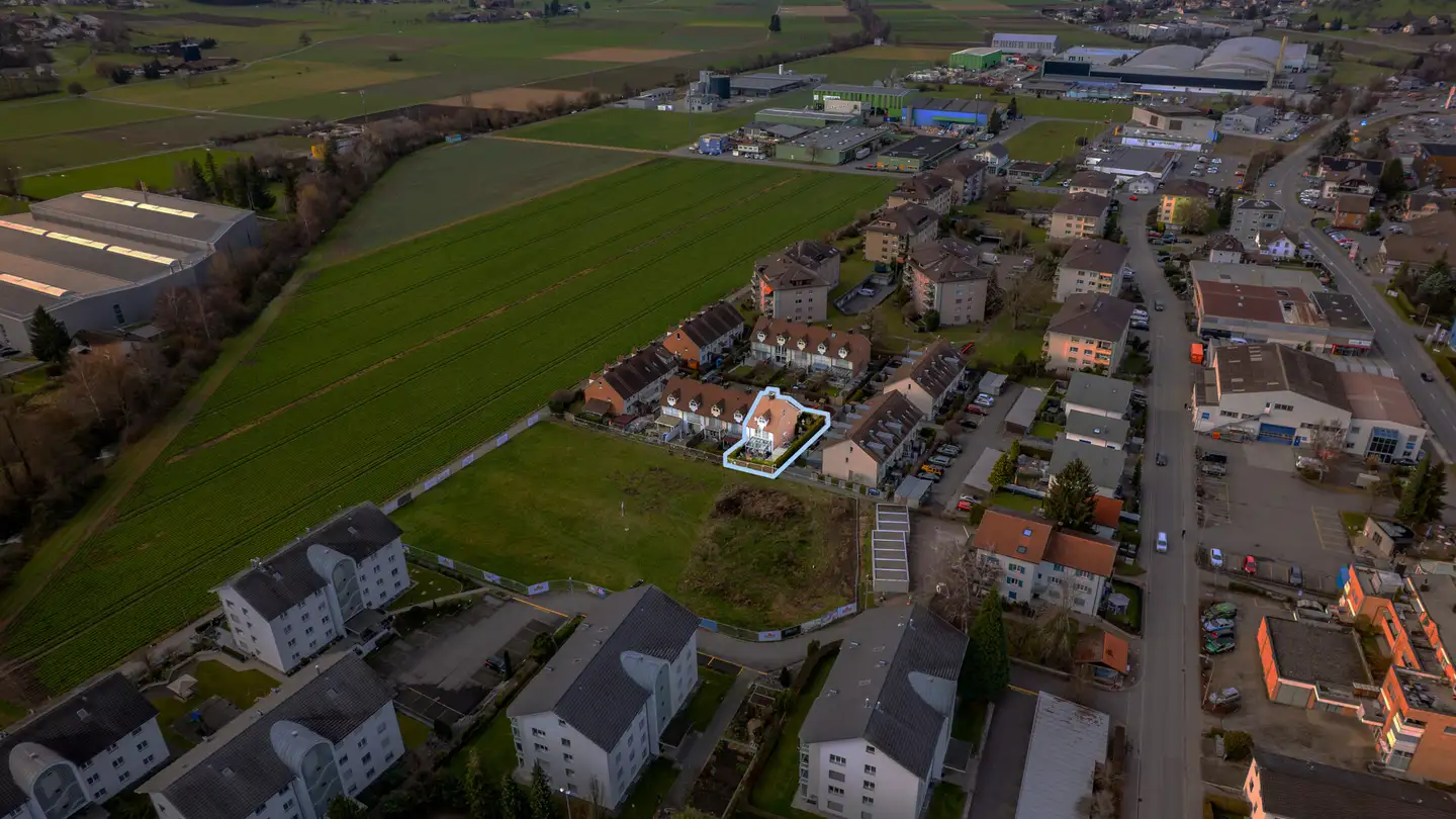 Casa a schiera in vendita - Alte Strasse, 5734 Reinach AG - Foto 2