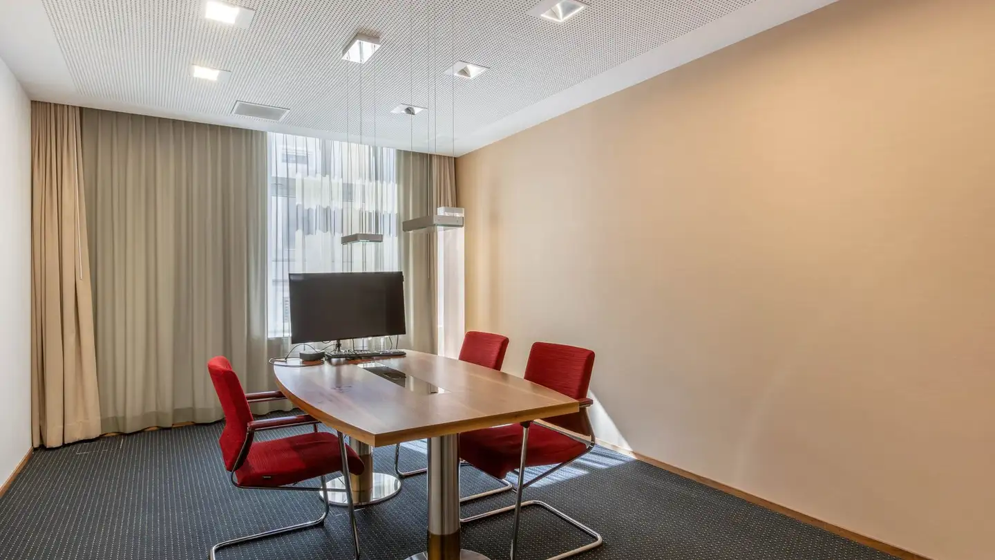 Spazio ufficio in affitto - Bankstrasse 22, 8750 Glarus - Photo 2