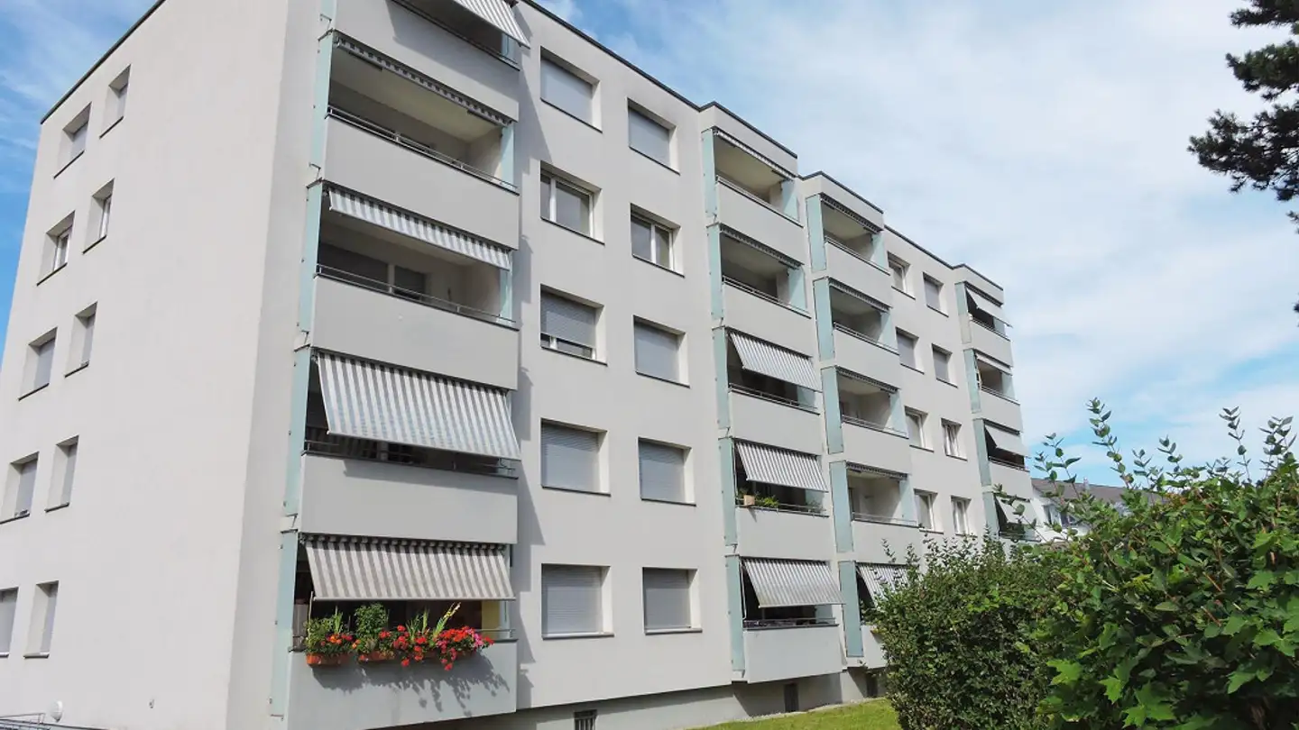 Place de parking extérieure à louer - Brotkorbstrasse 26, 4332 Stein AG