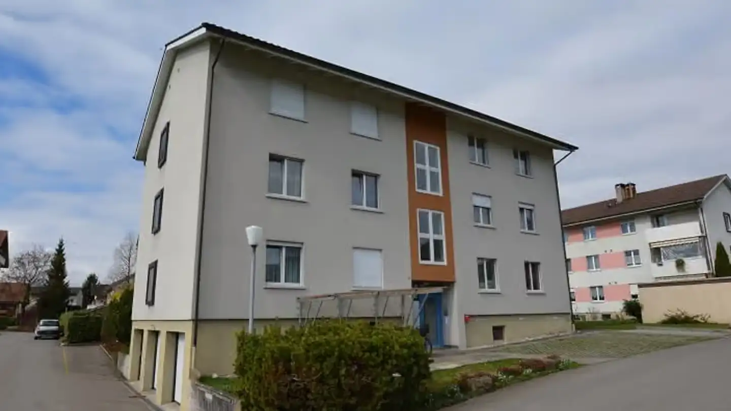Outdoor parking space for rent - Alpenstrasse 7, 3627 Heimberg