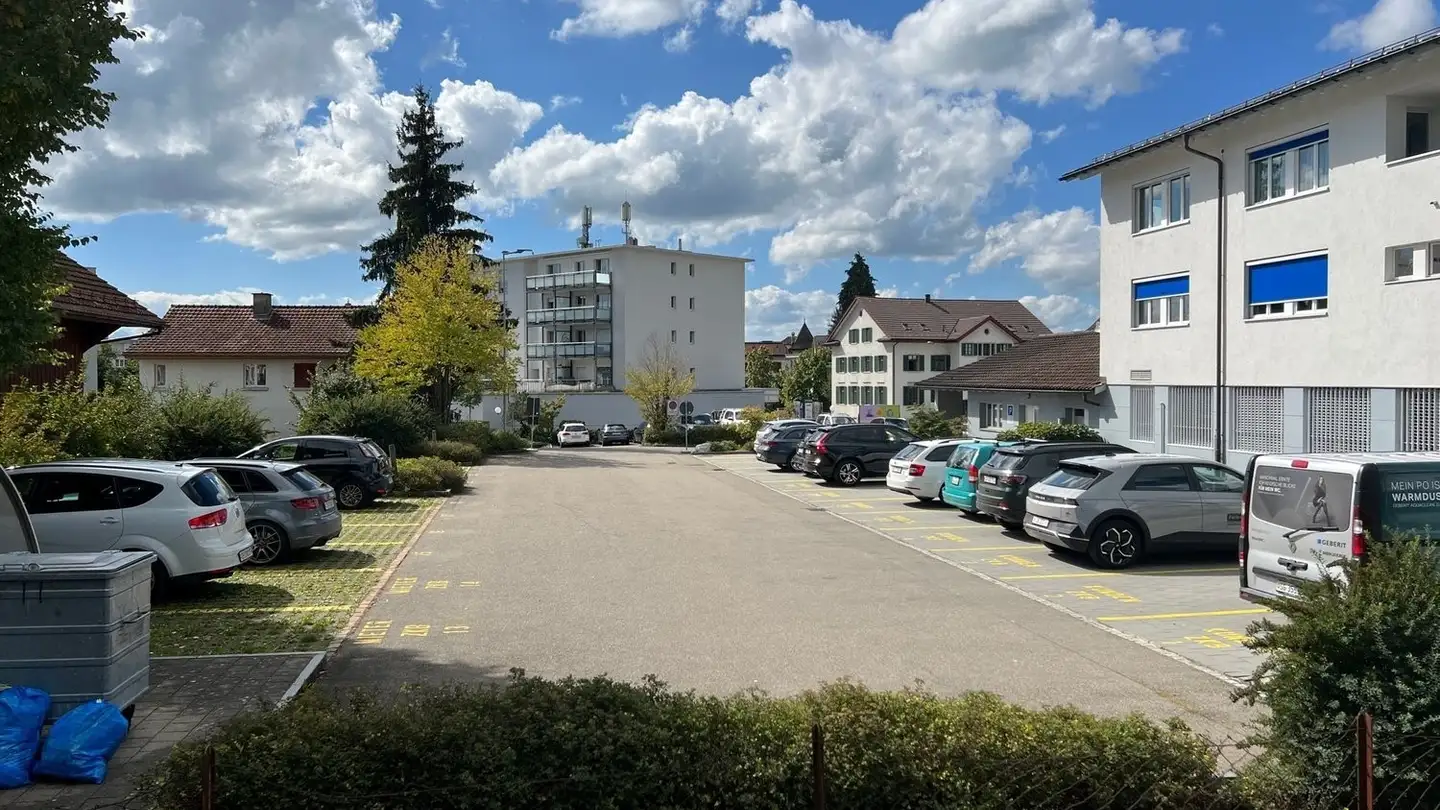 Parcheggio esterno in affitto - Dürntnerstrasse 11, 8340 Hinwil