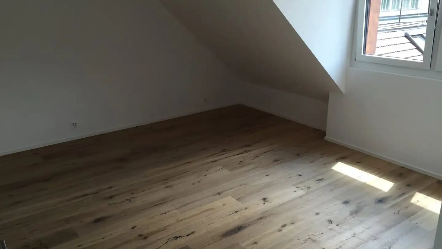 Attic flat for rent - Brünigstrasse, 6005 Luzern - Photo 4