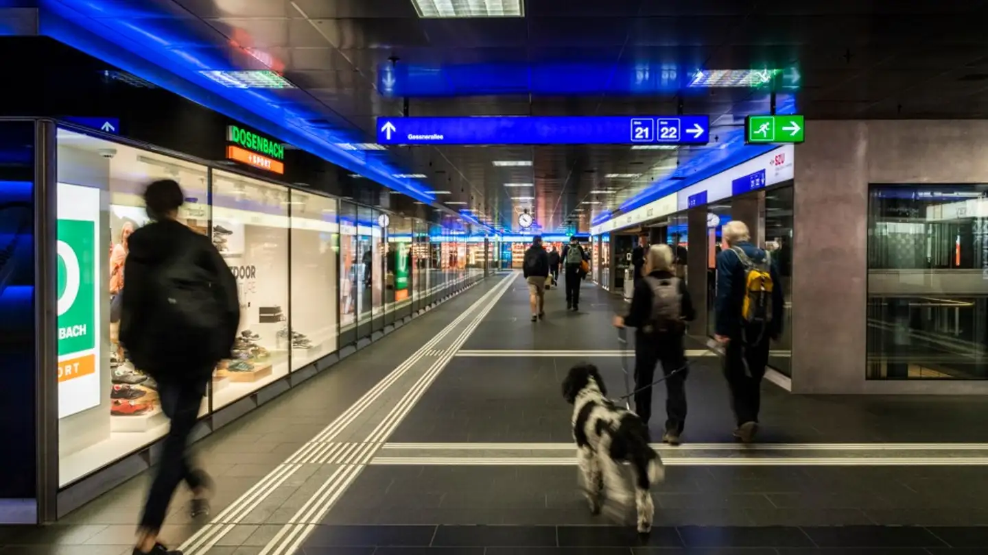 Shop for rent - Bahnhofplatz, 8001 Zürich - Photo 3