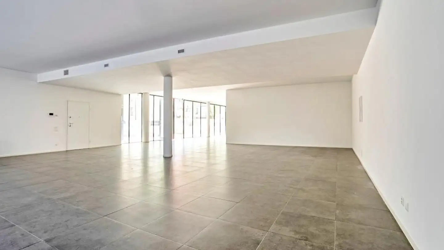 Commercial for sale - 6900 Paradiso - Photo 2