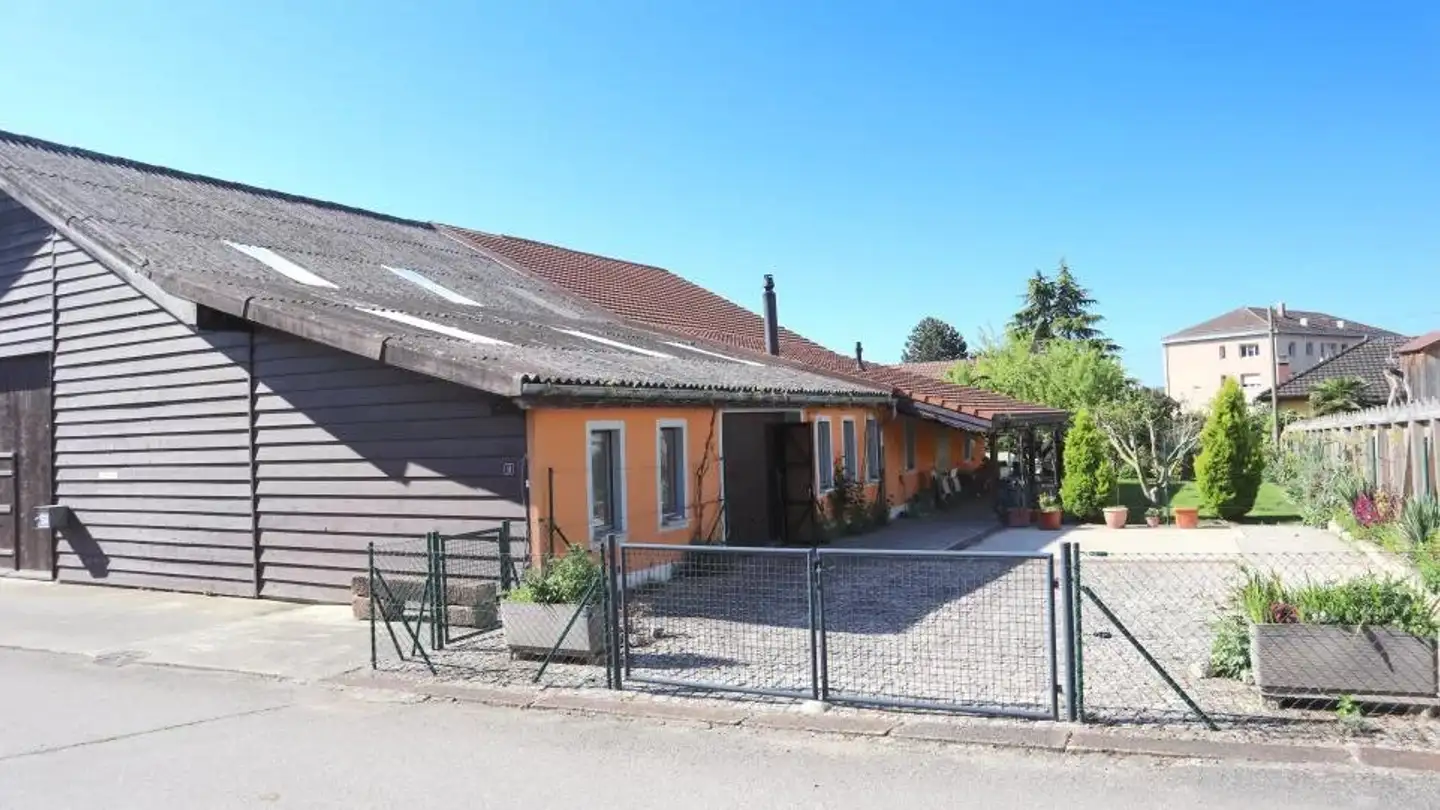 Mischgenutztes Gebäude kaufen - 1321 Arnex-sur-Orbe