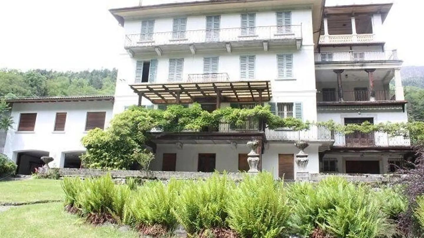 Hotel in vendita - 6816 Bissone