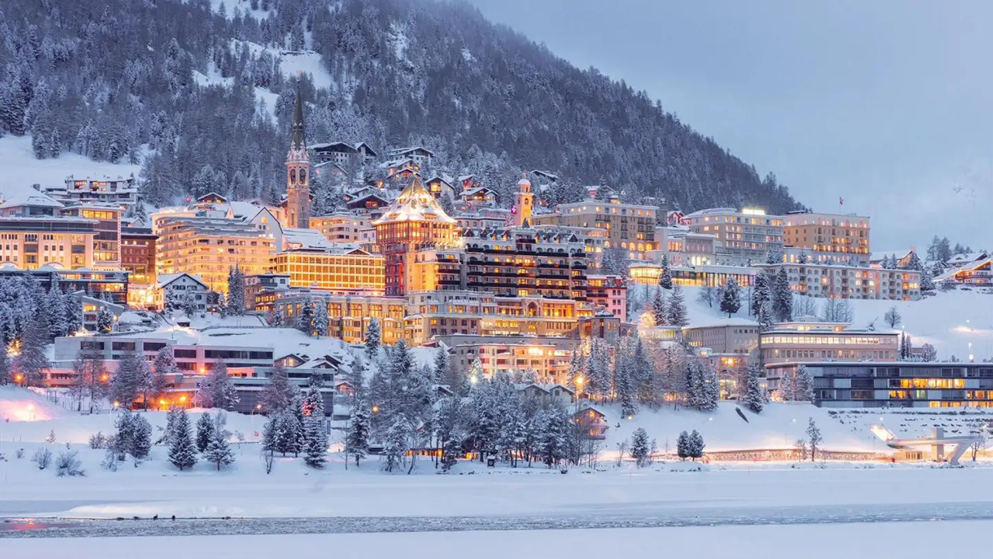 Outdoor parking space for sale - Via Tinus, 7500 St. Moritz