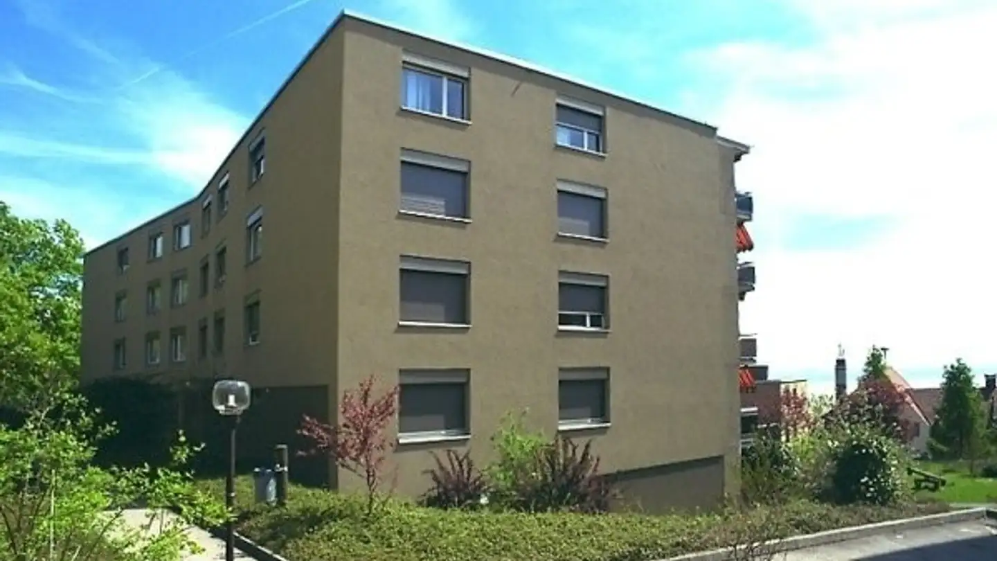 Garage individuel à louer - Rue Des Battieux 30, 2000 Neuchâtel