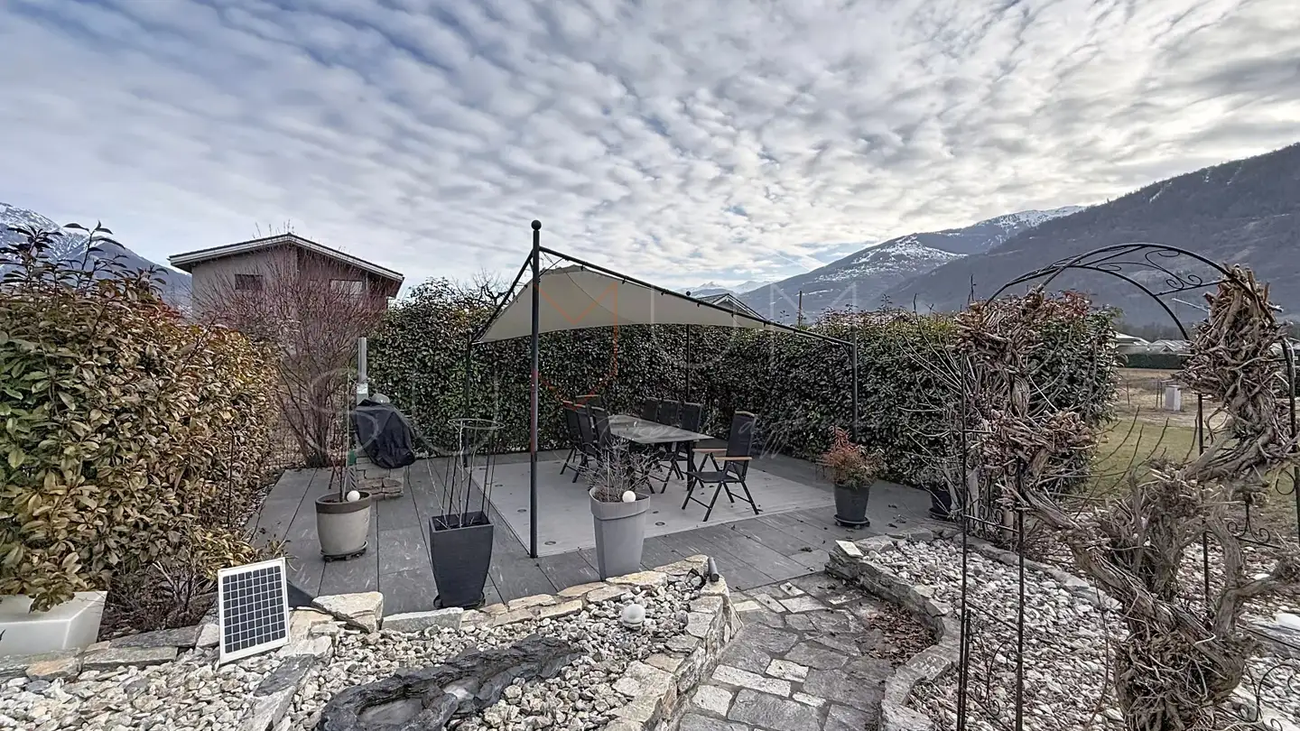 Villa for sale - 1957 Ardon