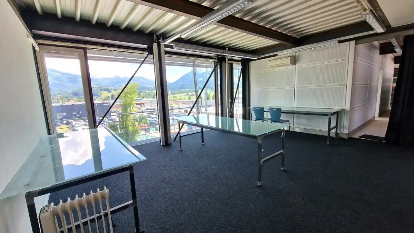 Office space for rent - Route Du Closalet 8, 1635 La Tour-de-Trême