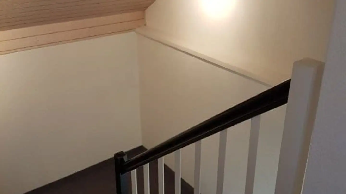 Dachgeschosswohnung mieten - Kantonsstrasse 47, 8862 Schübelbach - Foto 4