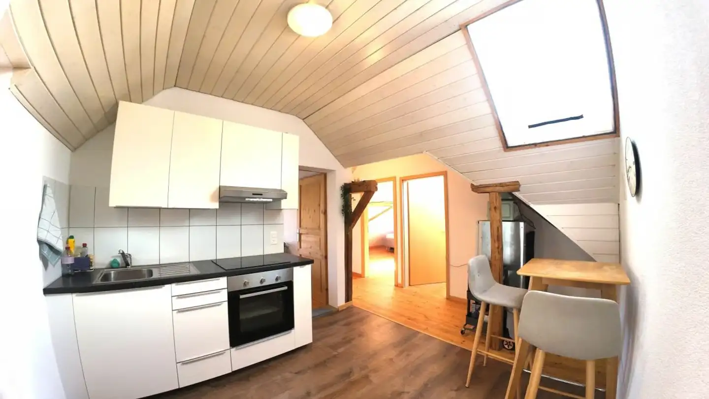 Dachgeschosswohnung mieten - Hauptstrasse 15, 8371 Busswil TG - Foto 2