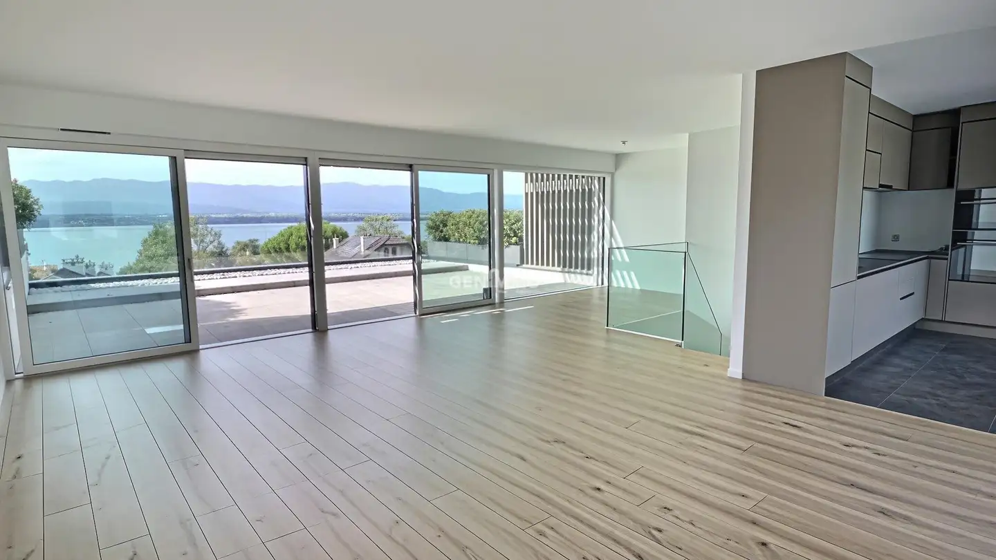 Stepped apartment for rent - 1247 Anières