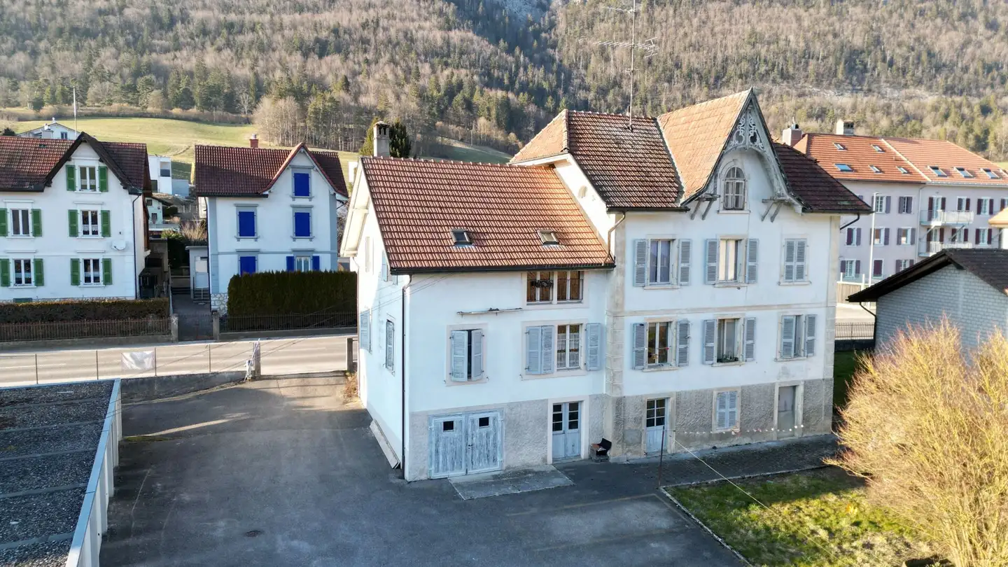 Edificio residenziale in vendita - Grand-Rue 25, 2607 Cortébert